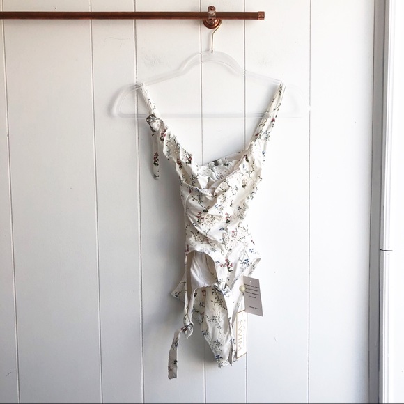 NWT For Love & Lemons Brooke Eyelet Swimsuit - Picture 4 of 8